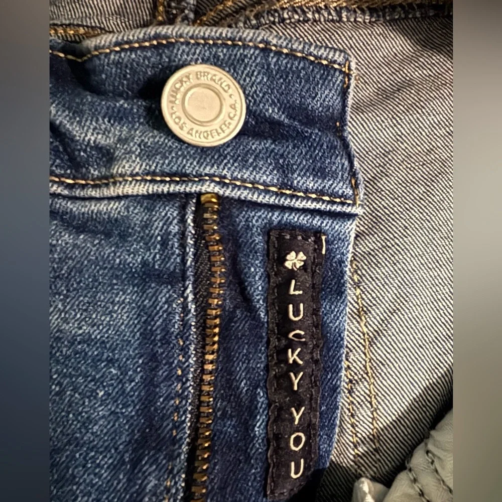 Lucky Brand Womens Sweet Crop Sz 4/27 Medium Wash Stretch‎ Mid Rise Straight Leg